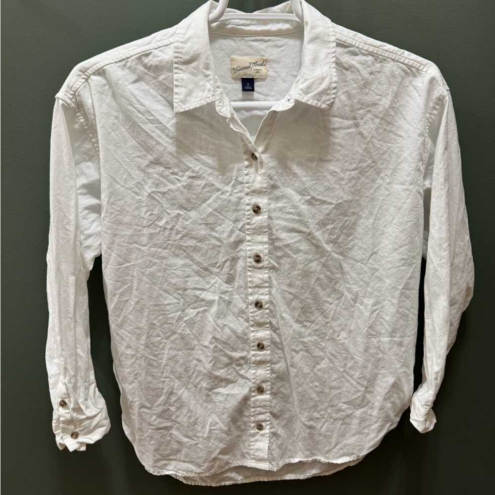 Universal Thread woman’s Casual White Button-Down Shirt